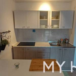 Kuća sa više stanova u Vrboskoj