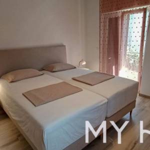 Kuća sa više stanova u Vrboskoj