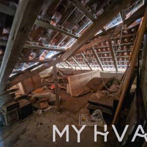 Kuća sa više stanova u Vrboskoj