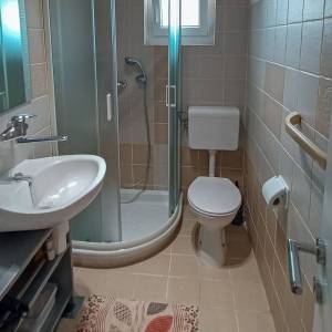 Kuća sa više stanova u Vrboskoj