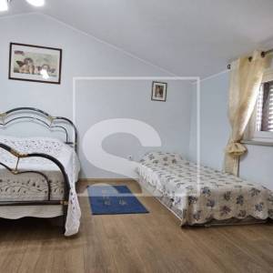 Kuća u srcu prirode, okružena zelenilom