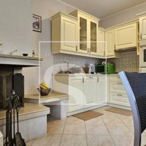 Kuća u srcu prirode, okružena zelenilom