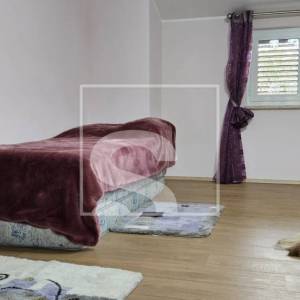 Kuća u srcu prirode, okružena zelenilom