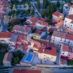 Kuća Vodnjan - 8 spavaćih soba, bazen, pogled na more