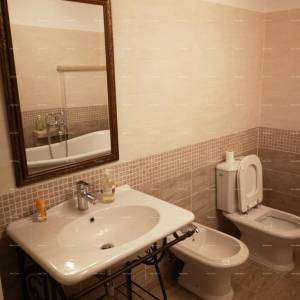 Labin okolica, Kamena kuća s bazenom i velikom okućnicom