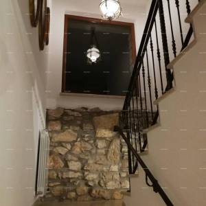 Labin okolica, Kamena kuća s bazenom i velikom okućnicom