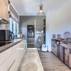 Labin, okolica, moderna Villa s bazenom i velikom okućnicom