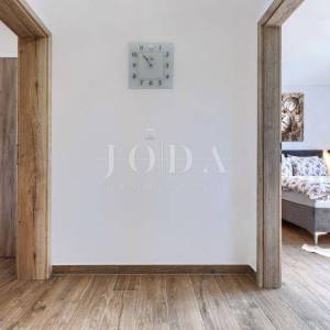 Labin, okolica, moderna Villa s bazenom i velikom okućnicom