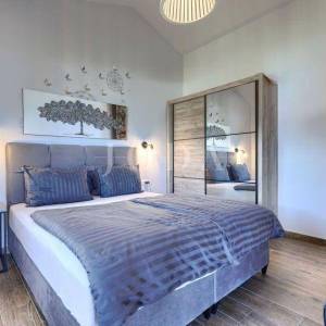 Labin, okolica, moderna Villa s bazenom i velikom okućnicom