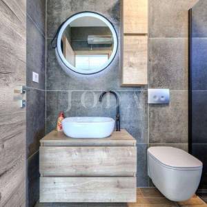 Labin, okolica, moderna Villa s bazenom i velikom okućnicom