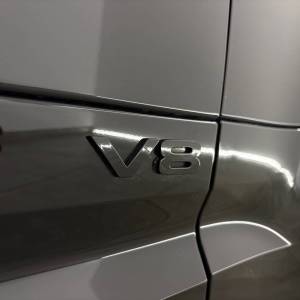 Land Rover Defender 5.0 V8