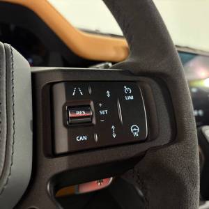 Land Rover Defender 5.0 V8