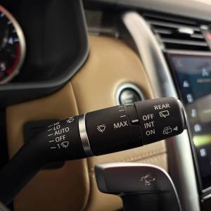 Land Rover Discovery 3.0 R-Dynamic HSE 250 AWD MHEV