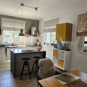 Lijepa obiteljska kuća sa bazenom,UMAG okolica