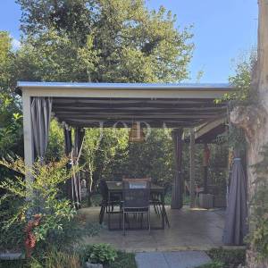 Lijepa obiteljska kuća sa bazenom,UMAG okolica