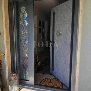 Lijepa obiteljska kuća sa bazenom,UMAG okolica