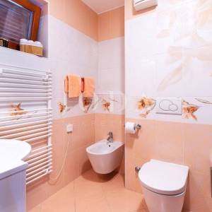 Lijepi stan sa terasom i parkirnim mjestom na atraktivnoj lokaciji,ROVINJ