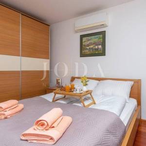 Lijepi stan sa terasom i parkirnim mjestom na atraktivnoj lokaciji,ROVINJ