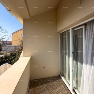 Ližnjan, uređena I kompletno namještena kuća sa garažom i konobom