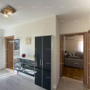 Ližnjan, uređena I kompletno namještena kuća sa garažom i konobom