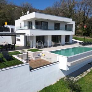 Lovran moderna kuća u blizini grada