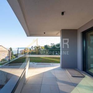 Lovran, novogradnja, 75.87m2, 2s+db, terasa, okućnica, pogled na more