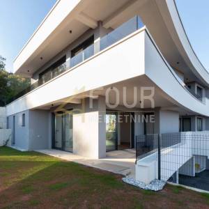 Lovran, novogradnja, 75.87m2, 2s+db, terasa, okućnica, pogled na more