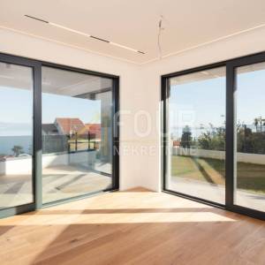 Lovran, novogradnja, 75.87m2, 2s+db, terasa, okućnica, pogled na more