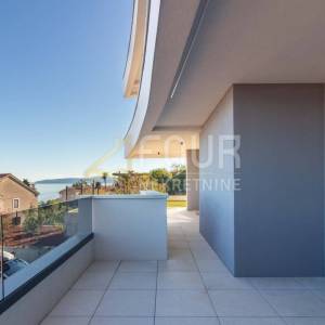 Lovran, novogradnja, 77.17m2, 2s+db, terasa, okućnica, pogled na more