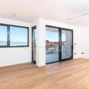 Lovran, novogradnja, 77.17m2, 2s+db, terasa, okućnica, pogled na more