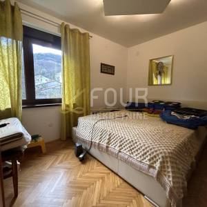 Lovran, samostojeća kuća s pogledom na more