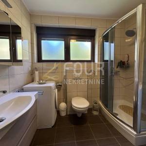 Lovran, samostojeća kuća s pogledom na more