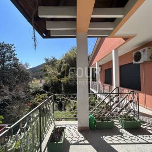 Lovran, samostojeća kuća s pogledom na more