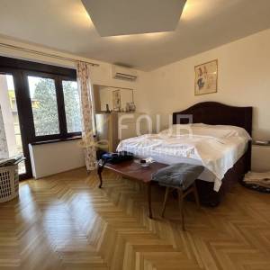 Lovran, samostojeća kuća s pogledom na more