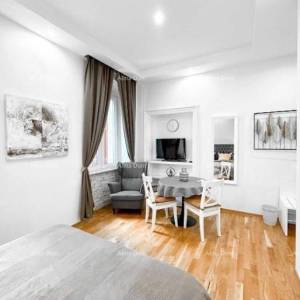 Luksuzan stan u srcu Pule – 122 m². Pješačka zona.