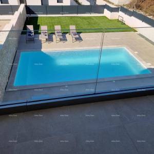 Luksuzna kuća s bazenom u srcu Istre.