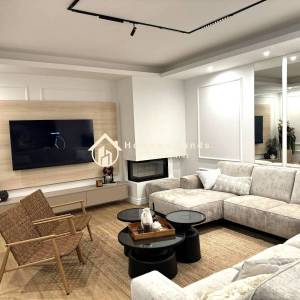 Luksuzna namještena  Villa s bazenom ,okućnicom i panoramskim pogledom