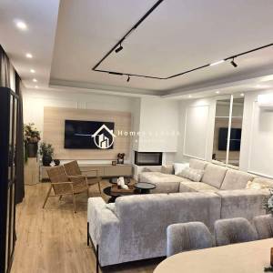 Luksuzna namještena  Villa s bazenom ,okućnicom i panoramskim pogledom