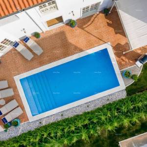 Luksuzna, potpuno opremljena vila s bazenom, Vabriga!