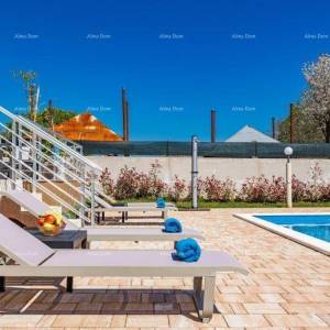 Luksuzna vila s bazenom na prodaju – Istra, okolica Barbana