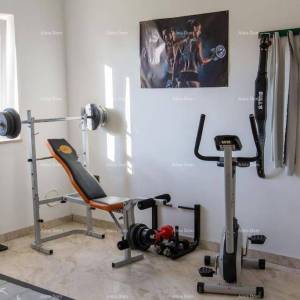 Luksuzna vila s bazenom na prodaju – Istra, okolica Barbana