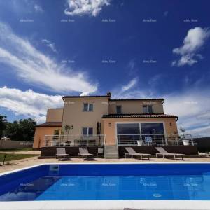 Luksuzna vila s bazenom na prodaju – Istra, okolica Barbana