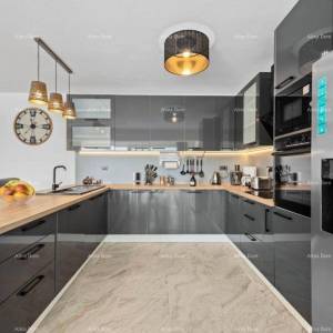 Luksuzna vila s bazenom na prodaju – Istra, okolica Barbana