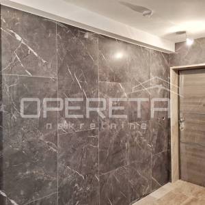 MAKARSKA – ekskluzivan stan s panoramskim pogledom i privatnim bazenom