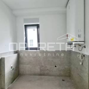 MAKARSKA – ekskluzivan stan s panoramskim pogledom i privatnim bazenom