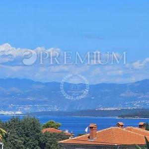 Malinska, apartman s pogledom na more, 200 m od mora! 