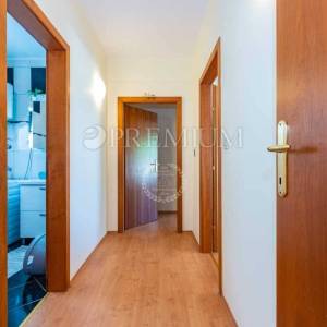 Malinska, samostojeća kuća s bazenom i pogledom na more!