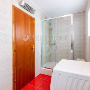 Malinska, samostojeća kuća s bazenom i pogledom na more!