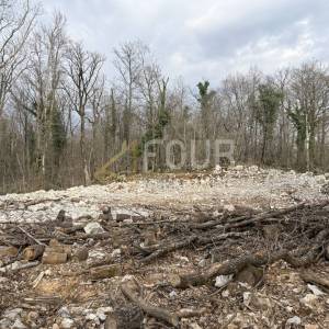 Matulji - Jušići, zemljište 2.074m2, građevinsko+ manji poljoprivredni dio