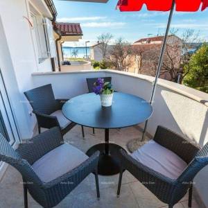 Medulin –  kuća s 2 apartmana, 100 m od plaže